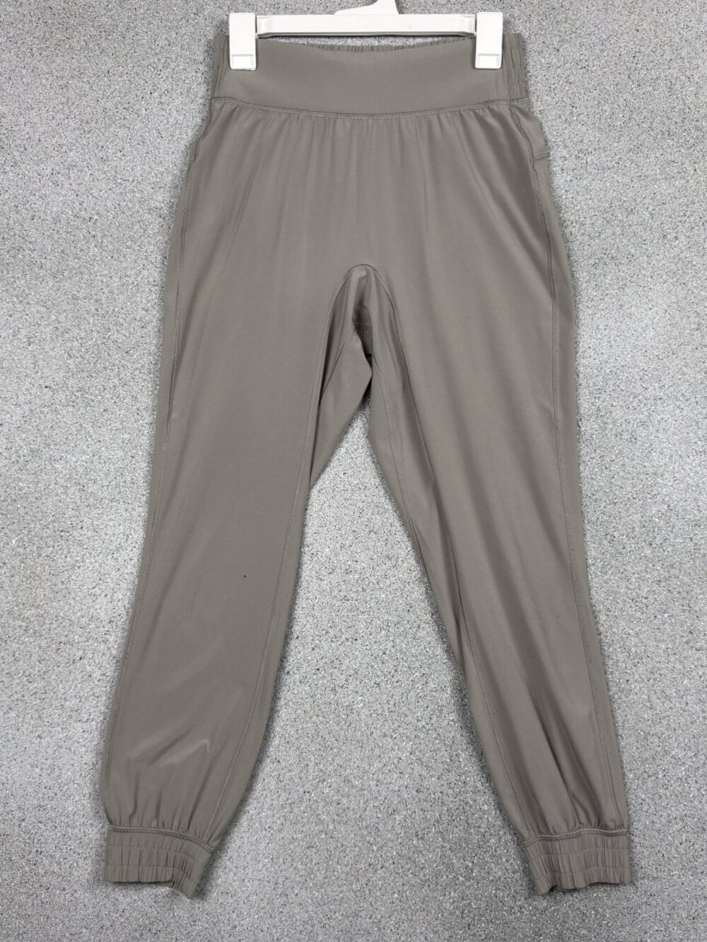lululemon Travel Lounge Women's Jogger Pants Size 6 Athleisure High Rise Taupe